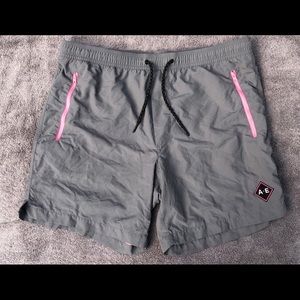 American Eagle All Day Short - L